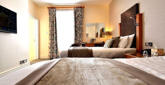 Queens Court Hotel - Exeter - Bedroom