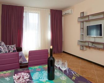 Mars Apartments in Complex Shipka - Sveti Vlas - Oturma odası