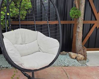 The Urban Nest – 2Bd | Central Stay Near Downtown - Prince George - Patio