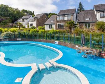 Villa Gallery by Interhome - Perranwell - Piscina