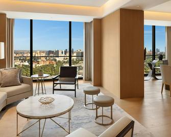 JW Marriott Hotel Nairobi - Nairobi - Oturma odası