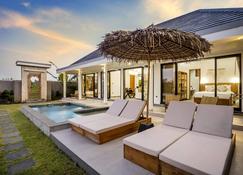 Villa Grateful by Alfred in Bali - Sukawati - Piscine