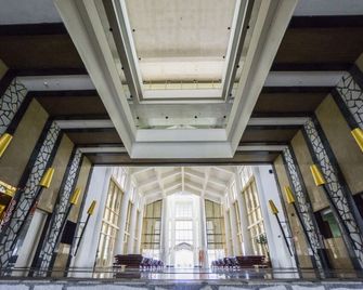 Austin Heights Golf & Hotel Resort - ג'והור באהרו - לובי