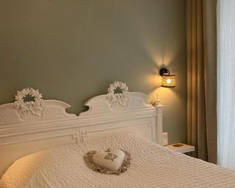 La maison Virginie log 1 à 2 pers charmant hyper centre parking linge wifi proximité lac canal piscine - 蒙塔日 - 臥室