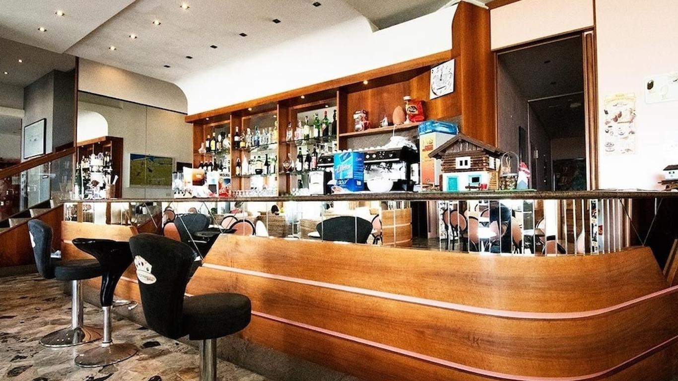 Hotel Crown