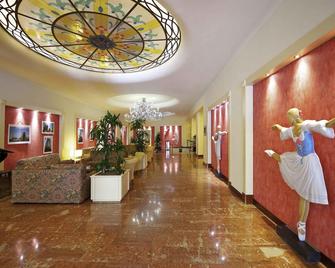 Mercure Reggio Emilia Centro Astoria - Reggio nell'Emilia - Lobby