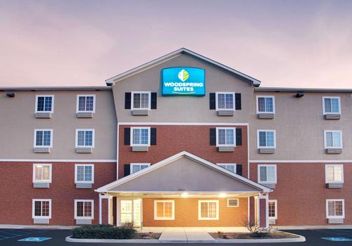 Woodspring Suites Fort Wayne 46 9 7 Fort Wayne Hotel Deals Reviews Kayak