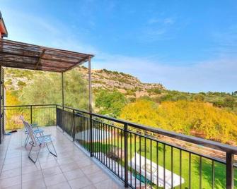Holiday home with private pool, Florida - Floridia - Balkon