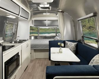 Off Grid Rv Bermuda - Flatts Village