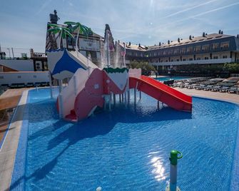Santa Susanna Resort Affiliated By Fergus - Santa Susanna