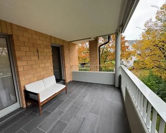 Vk - Zürich Airport - Luxury - Homestay - Kloten - Balcon