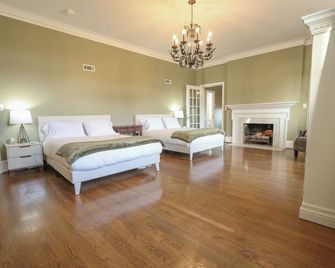 Wood Manor Guest House - Tuscaloosa - Wohnzimmer