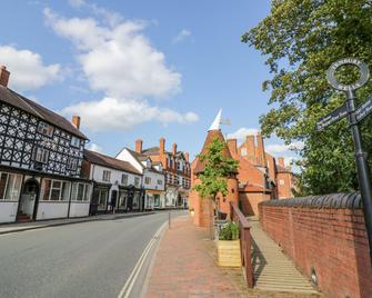 Hunters Moon - Tenbury Wells - Außenansicht