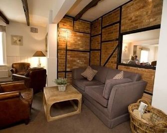 The Hawk Inn - Andover - Salon