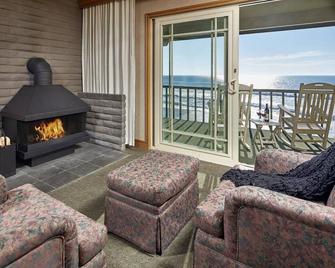 Premium King Coastal View Room w/ Fireplace | Short Drive from Hearst Castle - San Simeon
