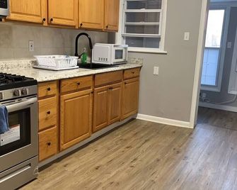 Spacious 4-bedroom townhome in quaint Atlantic City with AC - Atlantic City - Küche