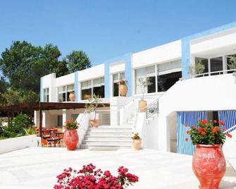 Grand Bleu Beach Resort - Eretria - Edificio