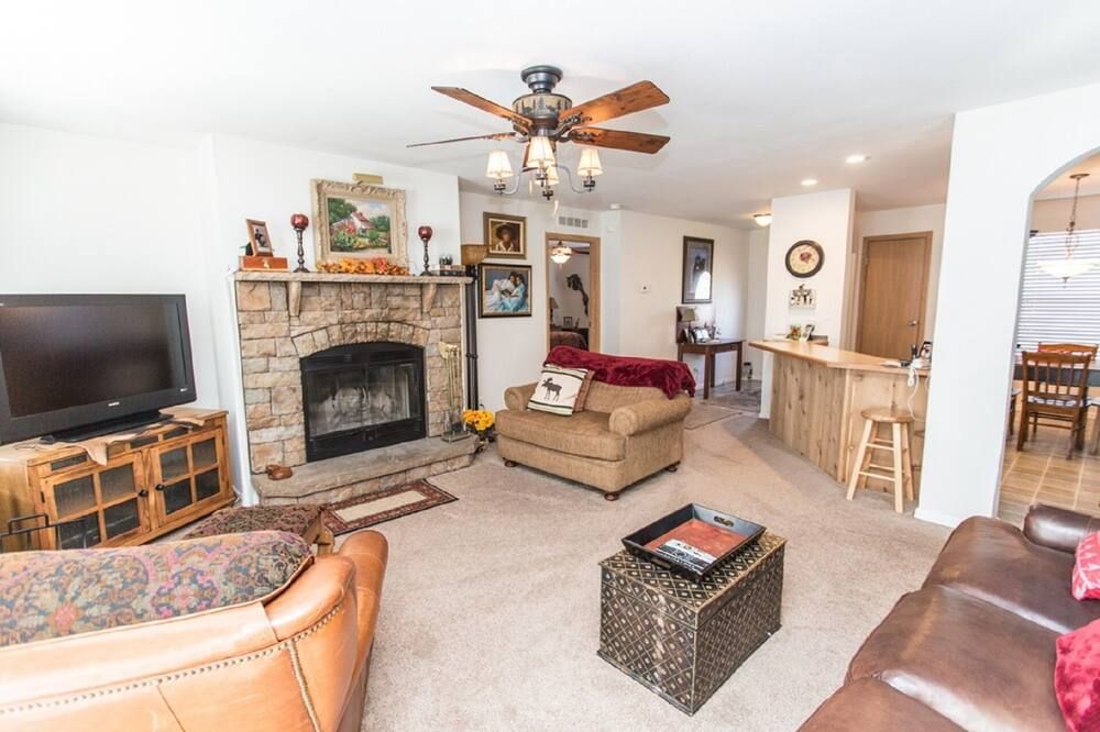 Secluded Cabin With 3 Porches & Only 7 Minutes From Ft. Leonard Wood