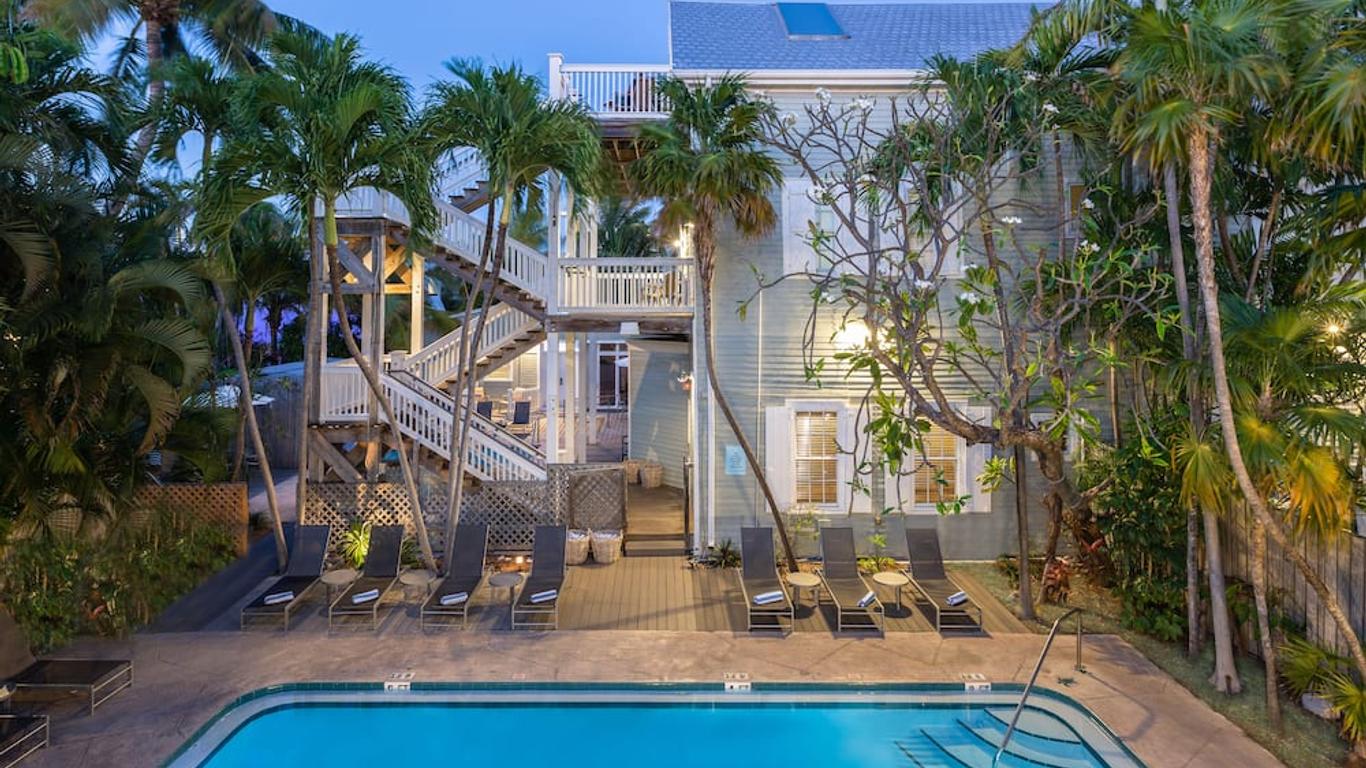 The Southernmost Inn-Adults Only