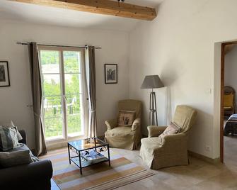 Country house, heated pool (115.5) in a noteworthy site with river and free view - Buis-les-Baronnies - Salon