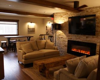 Boarders Inn & Suites by Cobblestone Hotels - Syracuse - Syracuse - Lobby