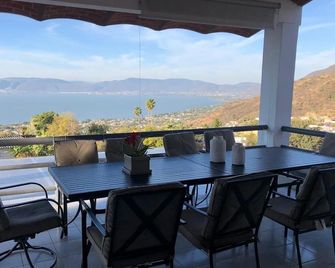 House Facing Chapala Lake With Beautiful View From Itterraces 24 Hours Security - Jocotepec - Balkon