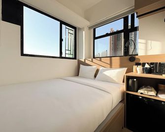 Bridal Tea House Hotel - Yaumatei - Hong Kong - Bedroom