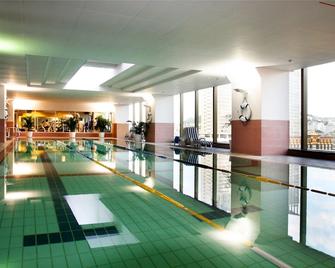 Ruishi Hotel Dalian - Đại Liên - Bể bơi