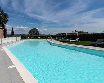 Cappuccina Country Resort - San Gimignano - Piscina