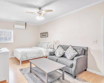 Charming studio apartment in Downtown Columbus, MS - Columbus