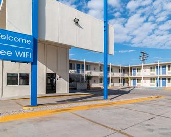 Motel 6 Blythe - South - Blythe - Edificio