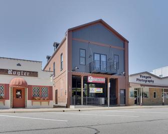 The Swiss Post Apartment A - Highland - Edificio