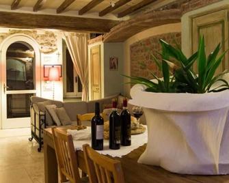 Villa Dacia - Guiglia - Comedor