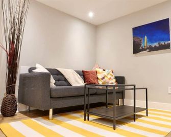 Best of Brookland Family Friendly w Private Parking - Washington, D.C. - Sala de estar