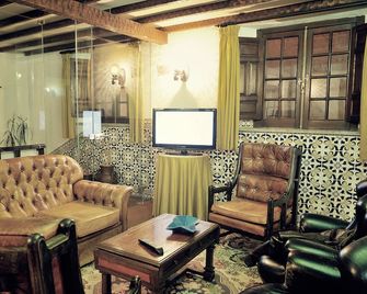 Hotel Rainha Santa Isabel - Óbidos - Lounge