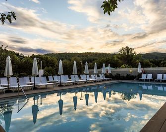 Hotel Rosaleda del Mijares - Montanejos - Pool