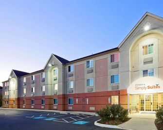 Affordability Meets Comfort! Minutes to Museum of the American Revolution - Mount Laurel - Edificio