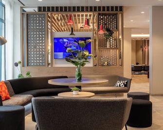 Holiday Inn Express Munich North By IHG - Munich - Lounge