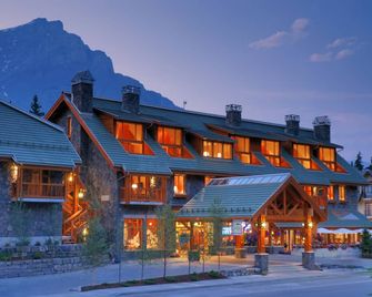 Fox Hotel and Suites - Banff - Building