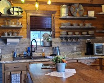 Deer Trail Cabin sleeps 6 people - Somerville - Cocina