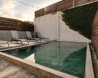 Villa Maria Hotel - Valle de Bravo - Piscina