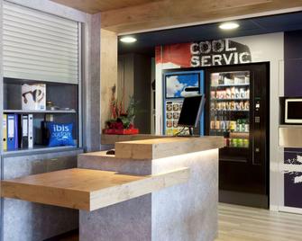 ibis budget Aix-en-Provence Est Le Canet - Meyreuil - Building