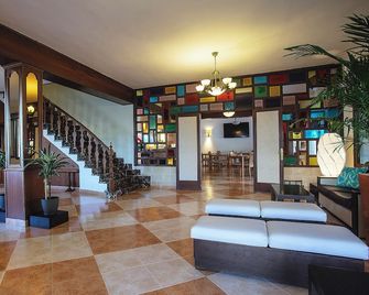 Hotel Ses Puntetes - Cala d'Or - Lobby