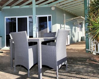 1 Hilltop Parade Qunaba - Windermere - Patio