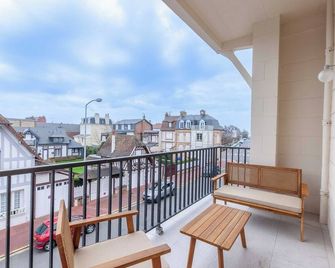 2-bedroom apartment with balcony near Hippodrome - Deauville - Balcony