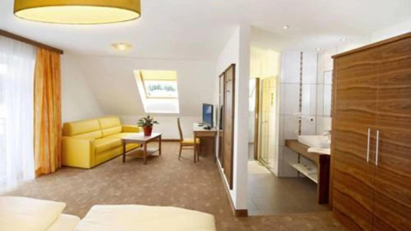 Eb Hotel Garni