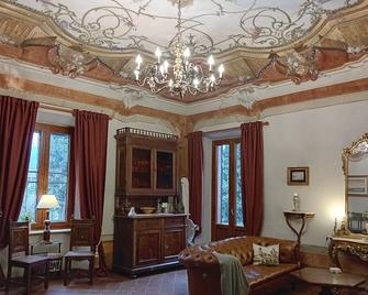Monti Guesthouse - Licciana Nardi - Sala de estar