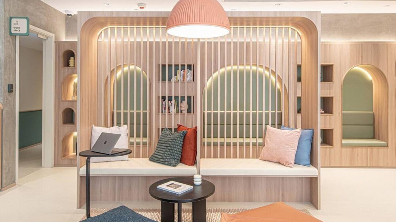 Weave Studios - Kowloon West