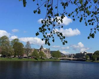 Glen Mhor Hotel - Inverness - Vista del exterior