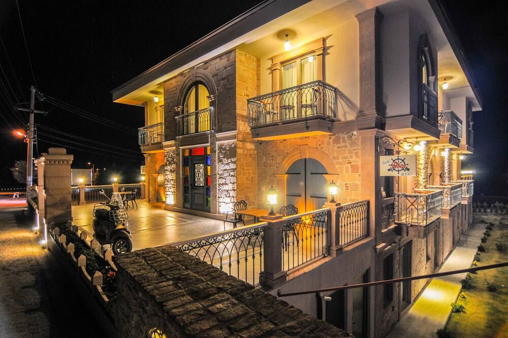 Cunda Rota Hotel - אייבאליק - בניין